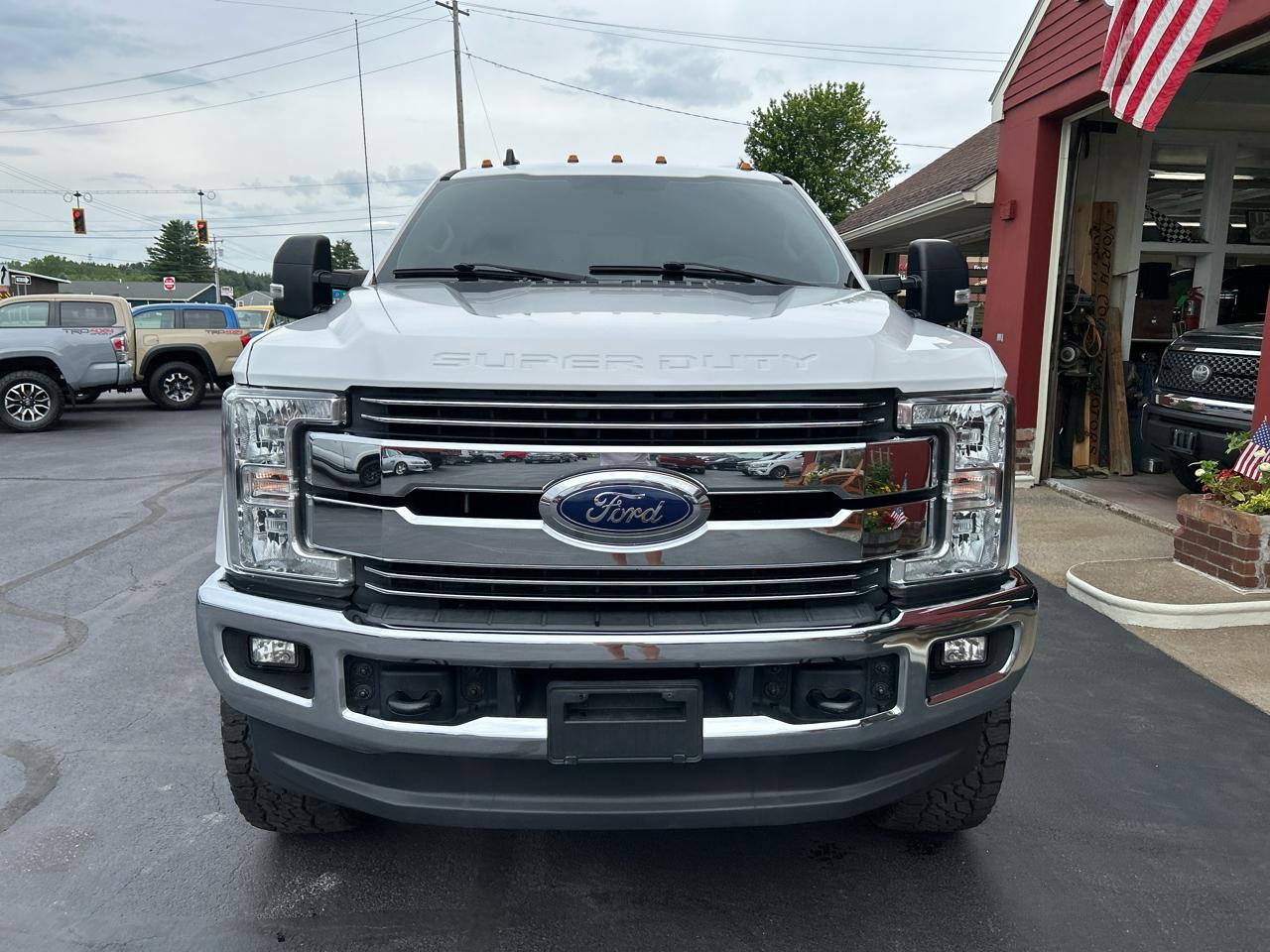 Ford Super Duty F-250 SRW 4WD Crew Cab 156" XLT 2019