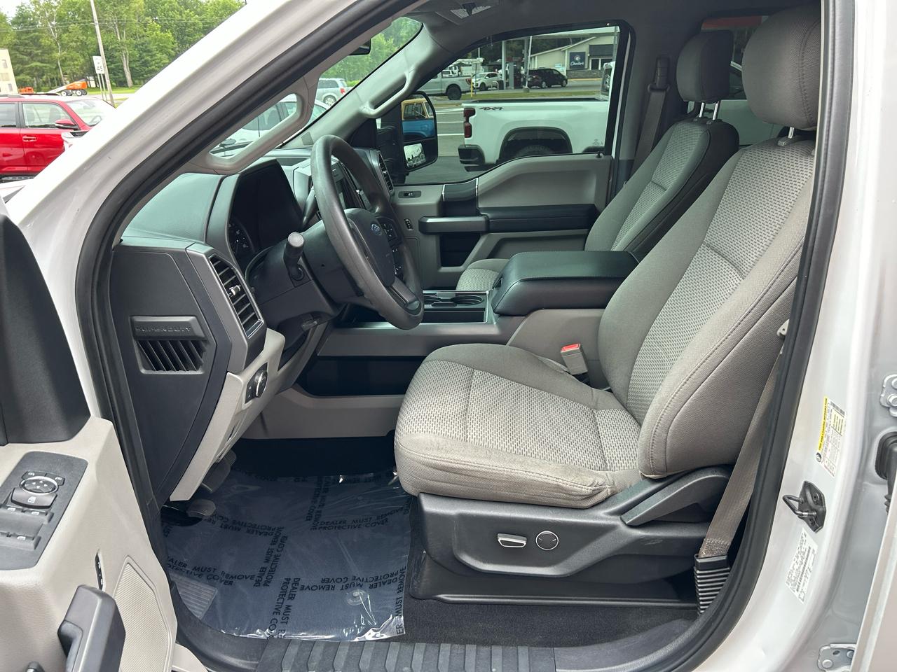 Ford Super Duty F-250 SRW 4WD Crew Cab 156" XLT 2019