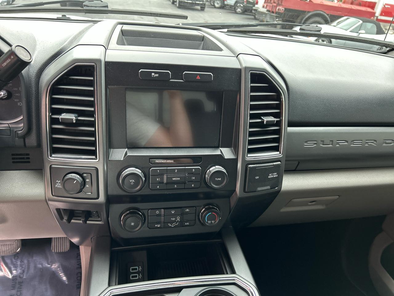 Ford Super Duty F-250 SRW 4WD Crew Cab 156" XLT 2019