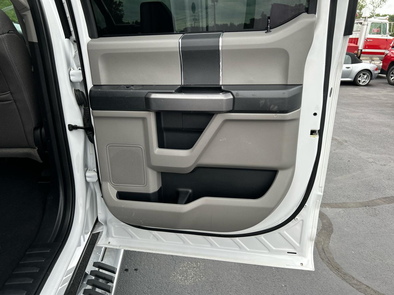 Ford Super Duty F-250 SRW 4WD Crew Cab 156" XLT 2019