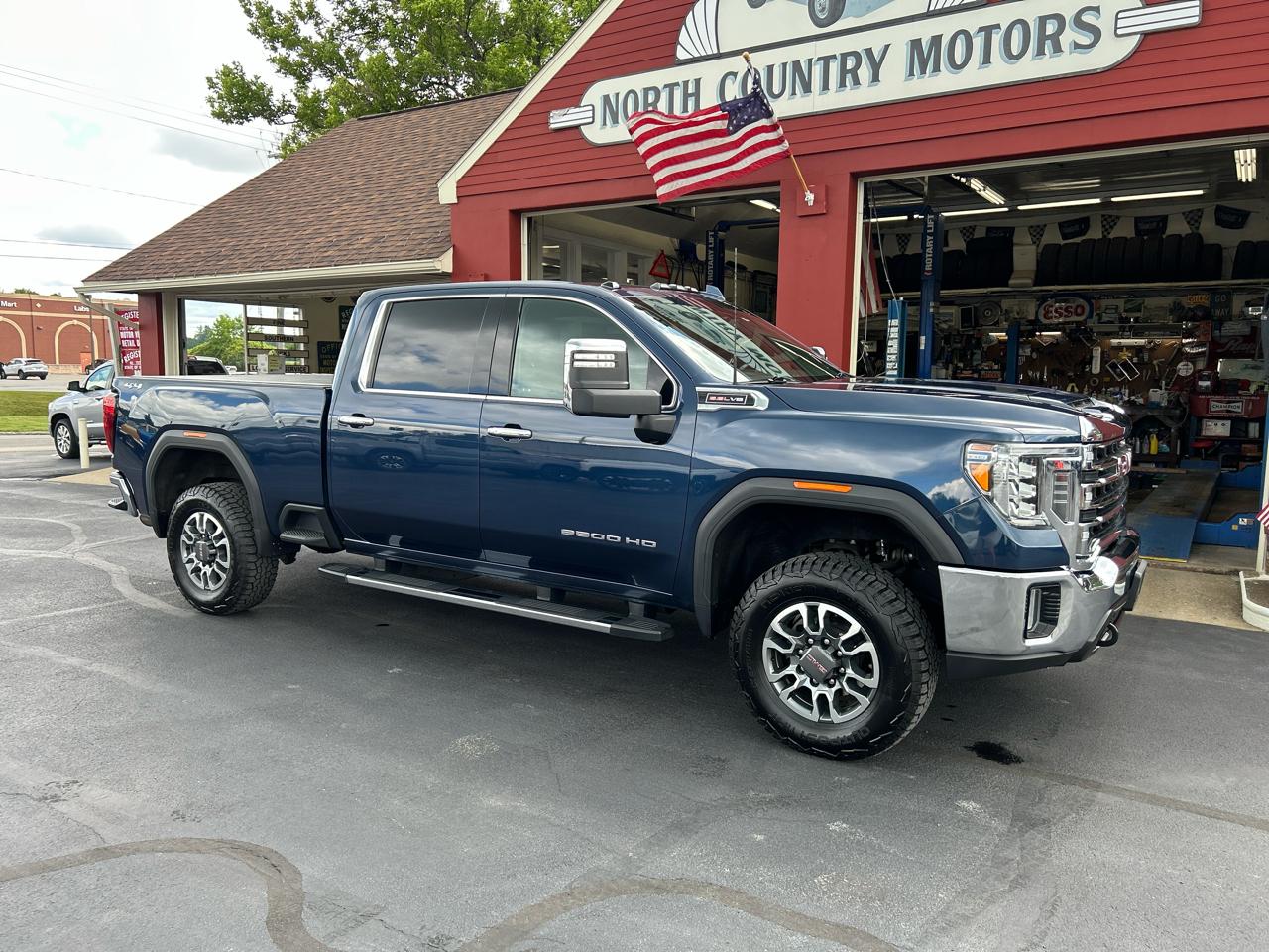 GMC Sierra 2500HD 4WD Crew Cab 159" SLT 2022
