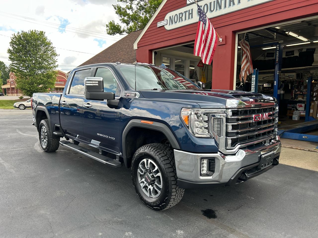 GMC Sierra 2500HD 4WD Crew Cab 159" SLT 2022