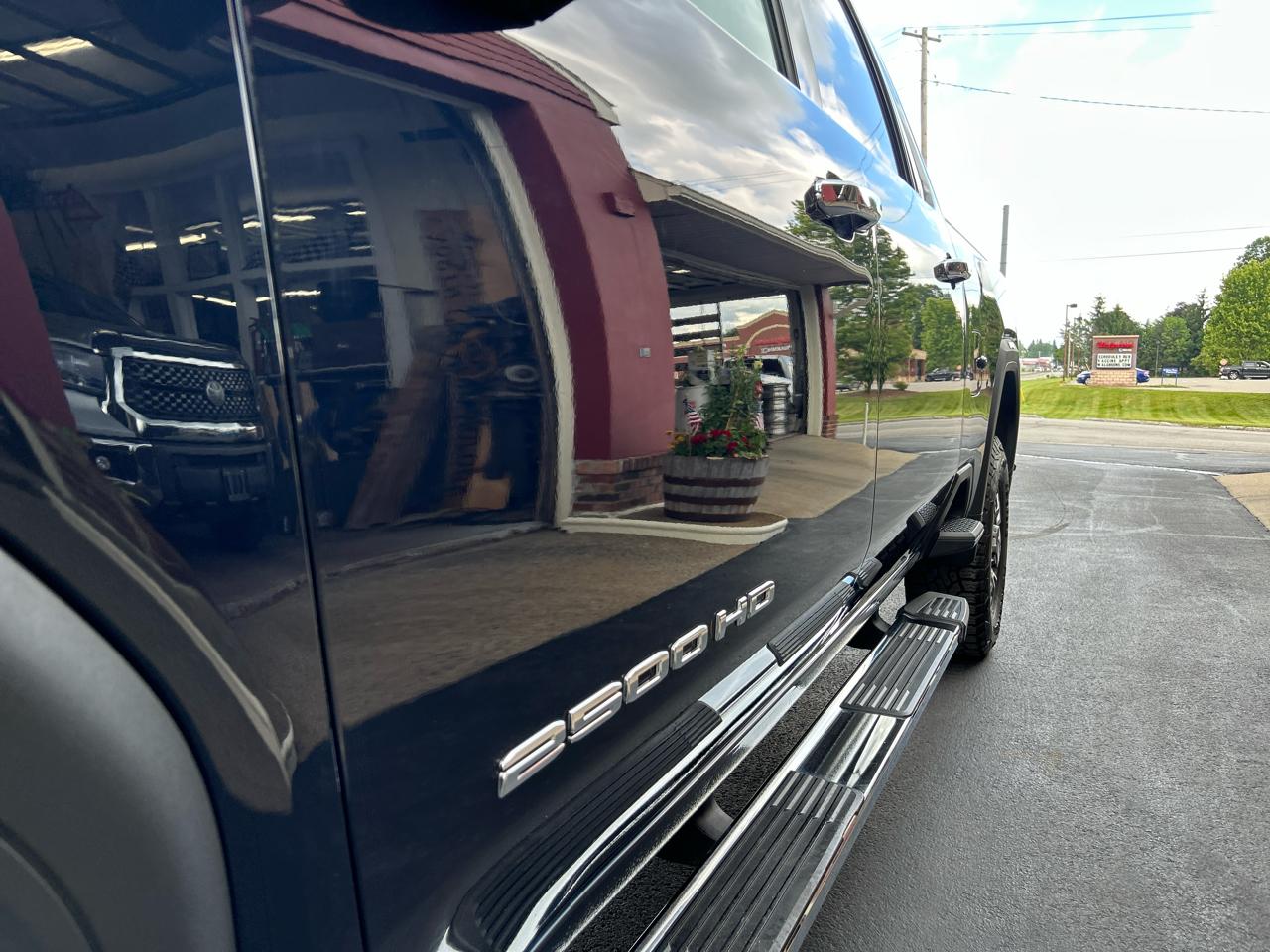 GMC Sierra 2500HD 4WD Crew Cab 159" SLT 2022