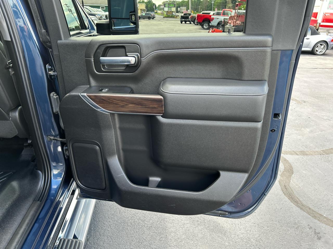 GMC Sierra 2500HD 4WD Crew Cab 159" SLT 2022
