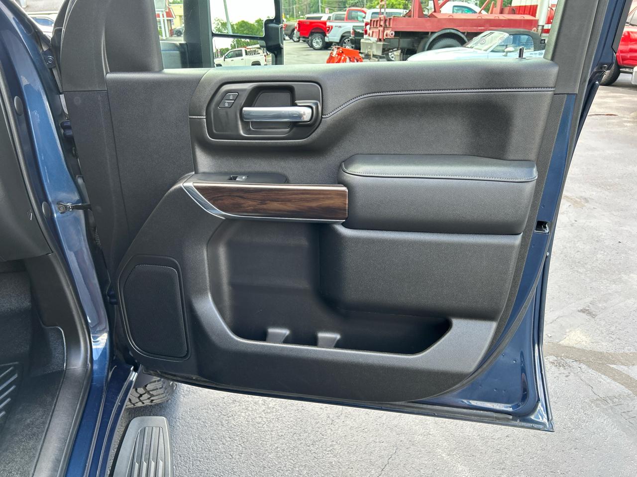 GMC Sierra 2500HD 4WD Crew Cab 159" SLT 2022