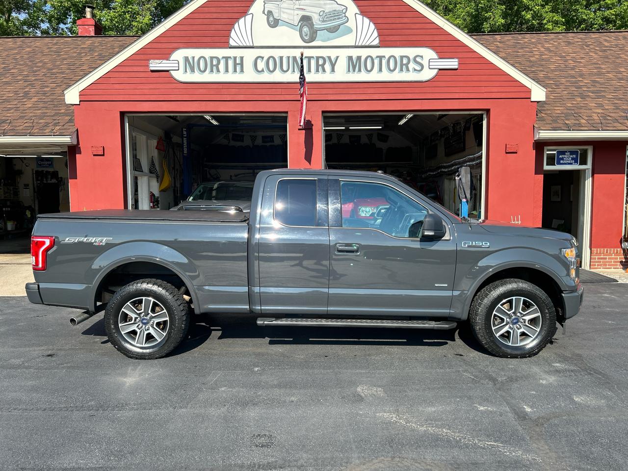Ford F-150 4WD SuperCab 145" XLT 2017