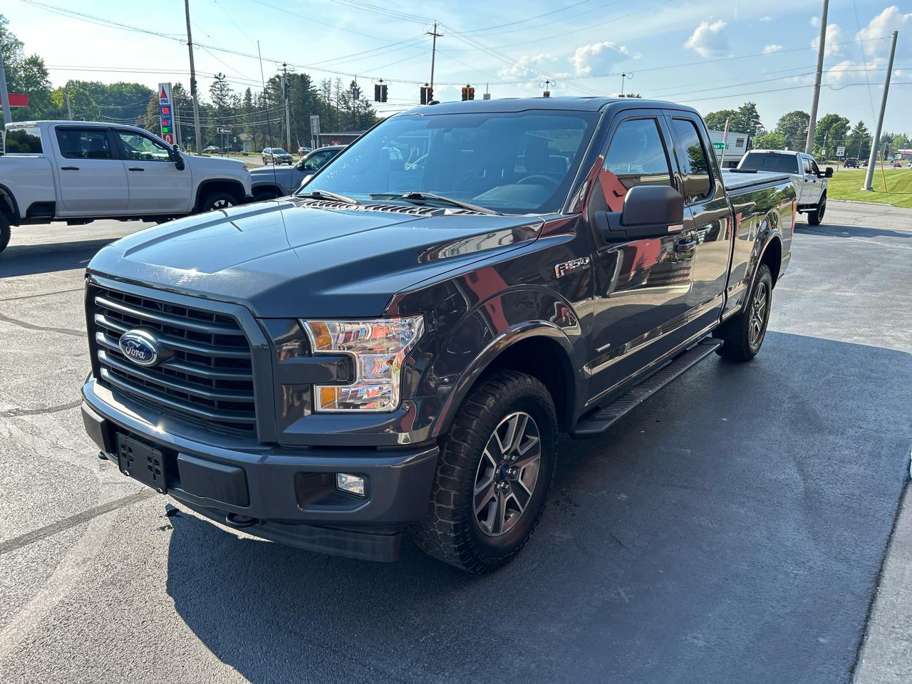 Ford F-150 4WD SuperCab 145" XLT 2017