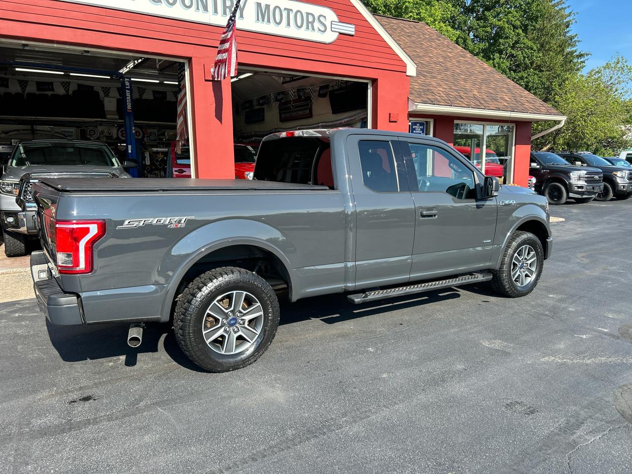 Ford F-150 4WD SuperCab 145" XLT 2017
