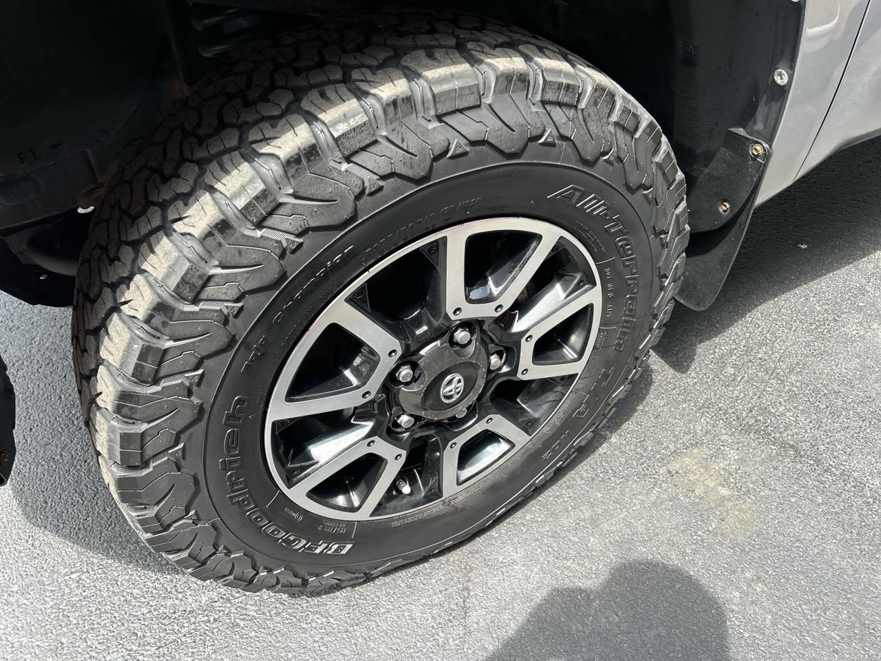 Toyota Tundra 4WD SR5 CrewMax 5.5' Bed 5.7L (Natl) 2018