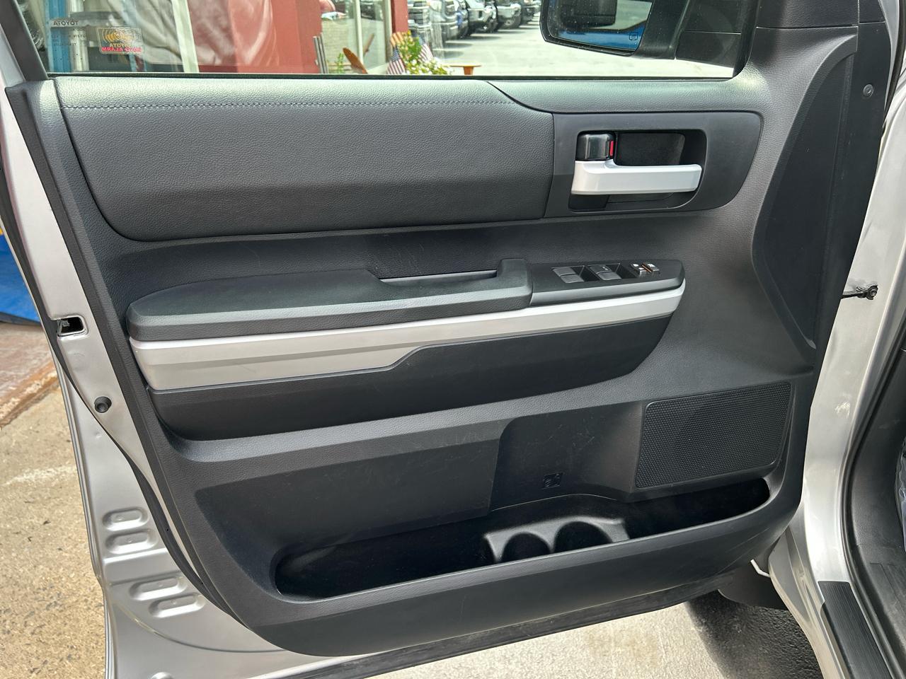 Toyota Tundra 4WD SR5 CrewMax 5.5' Bed 5.7L (Natl) 2018