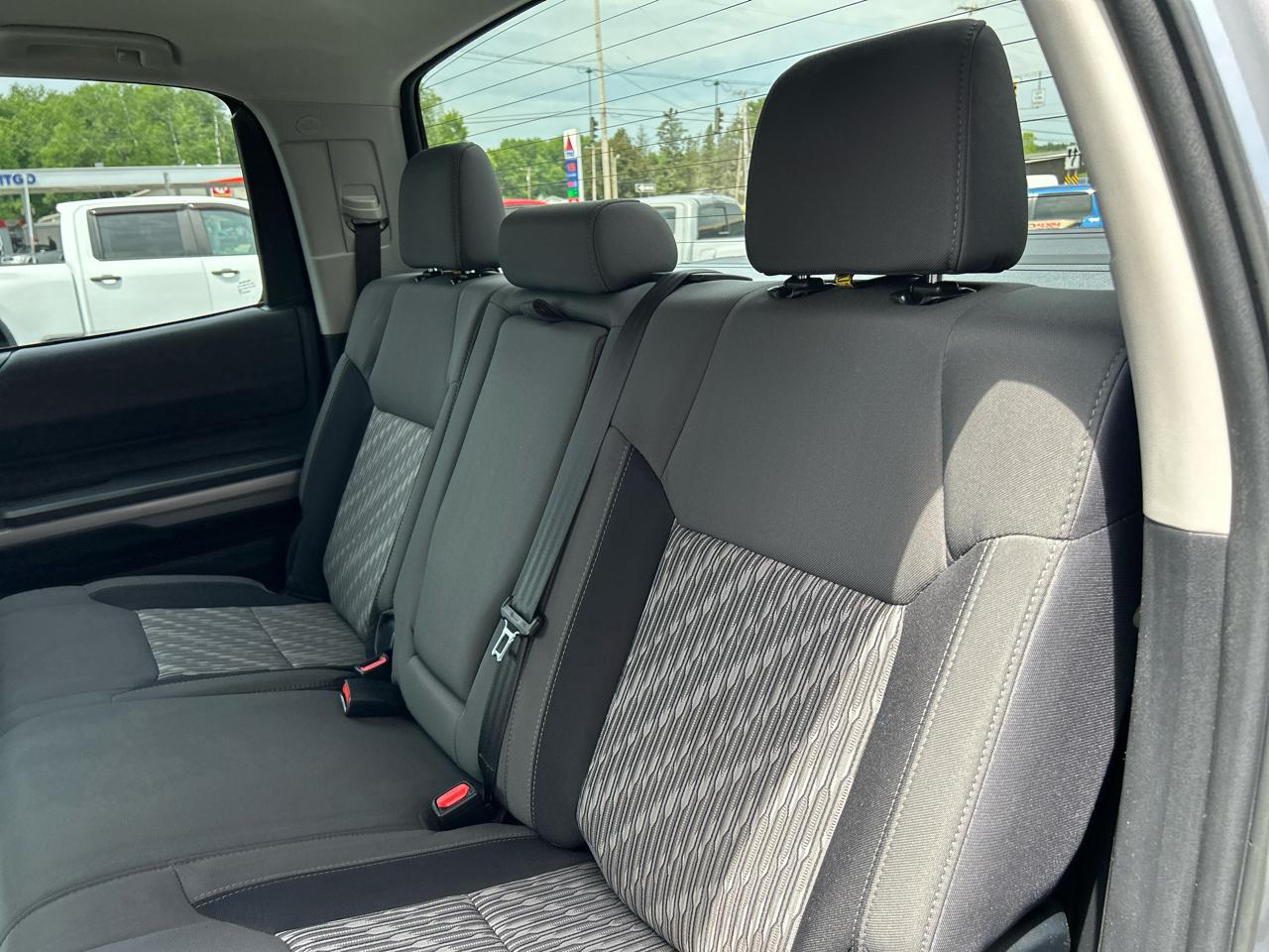 Toyota Tundra 4WD SR5 CrewMax 5.5' Bed 5.7L (Natl) 2018