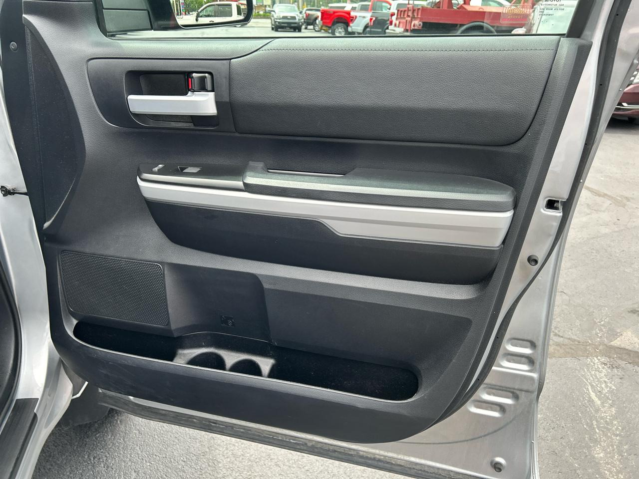 Toyota Tundra 4WD SR5 CrewMax 5.5' Bed 5.7L (Natl) 2018