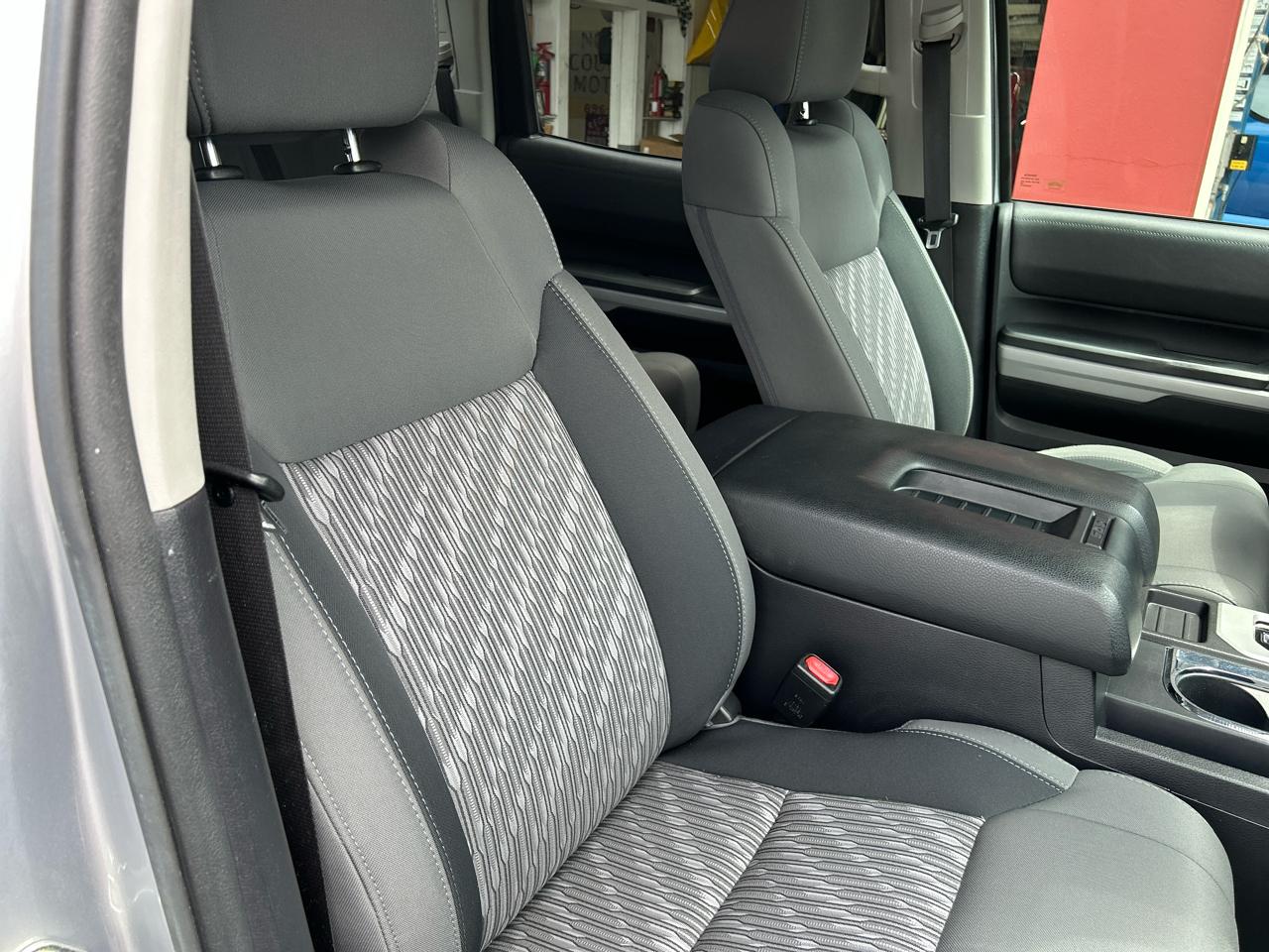 Toyota Tundra 4WD SR5 CrewMax 5.5' Bed 5.7L (Natl) 2018