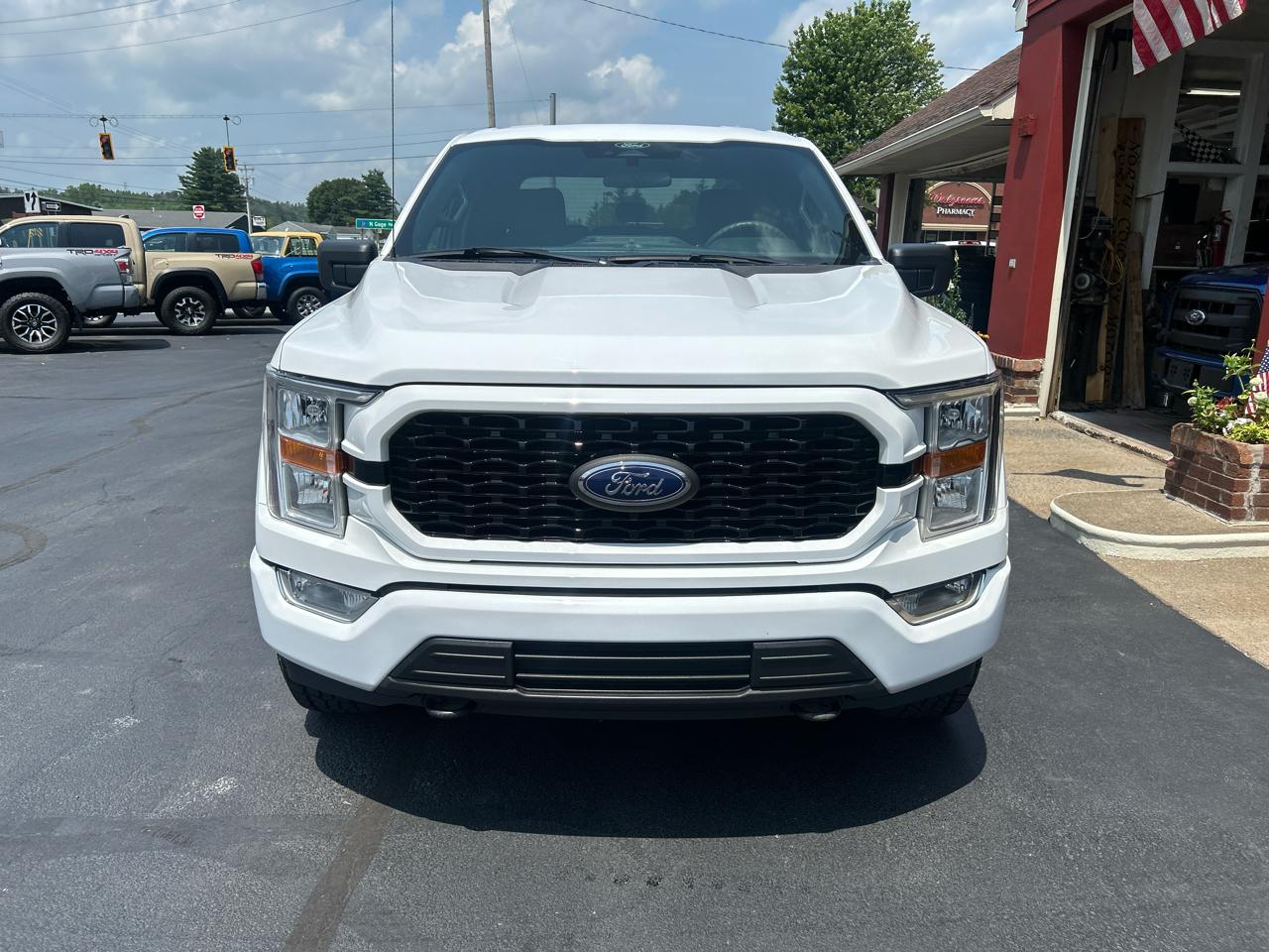 Ford F-150 4WD SuperCrew 145" STX 2021