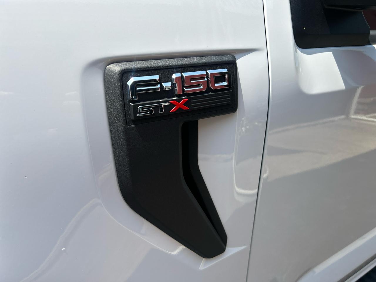 Ford F-150 4WD SuperCrew 145" STX 2021