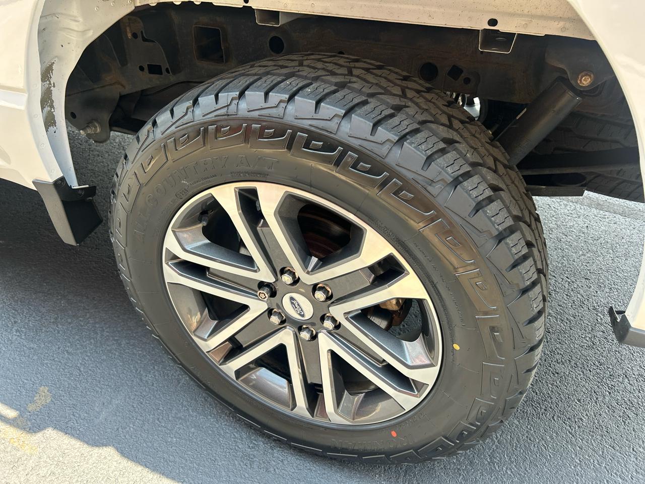 Ford F-150 4WD SuperCrew 145" STX 2021