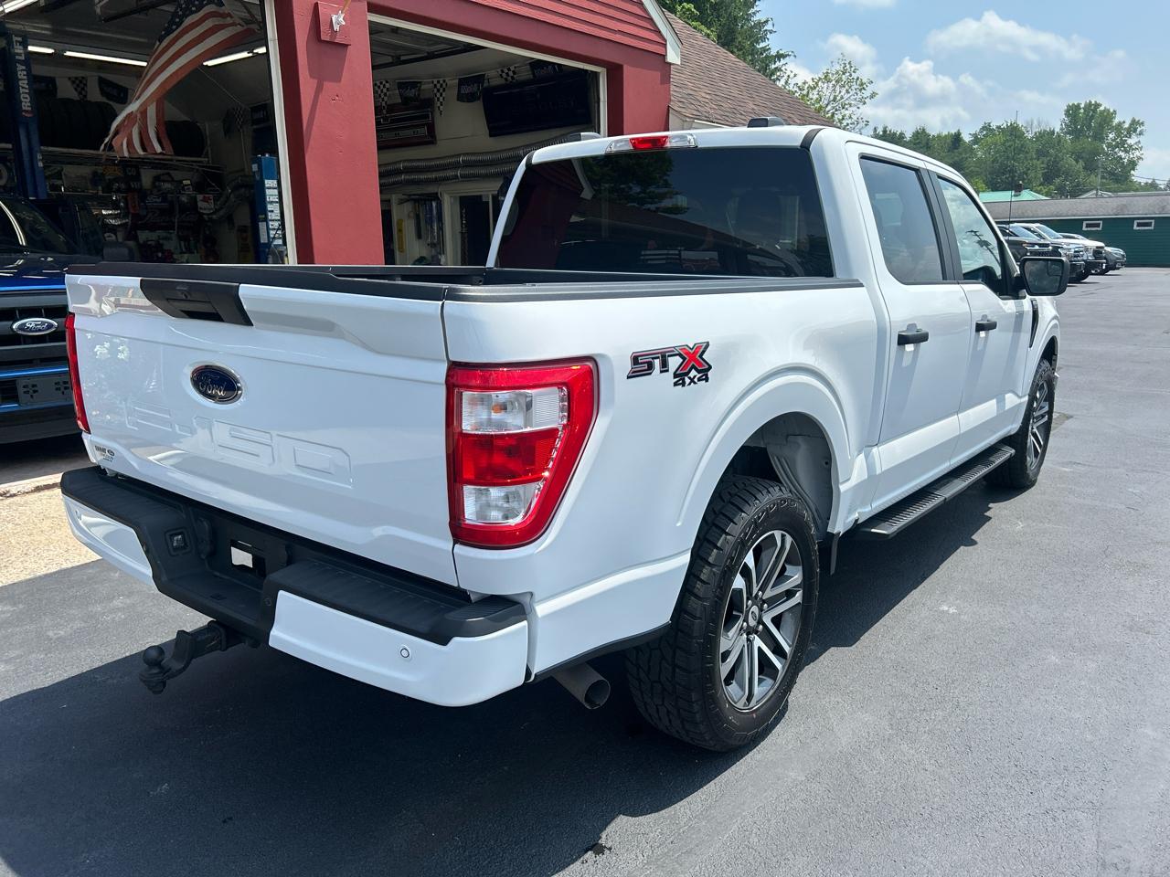 Ford F-150 4WD SuperCrew 145" STX 2021