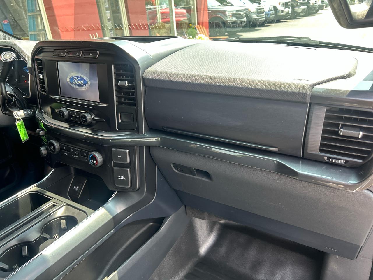 Ford F-150 4WD SuperCrew 145" STX 2021