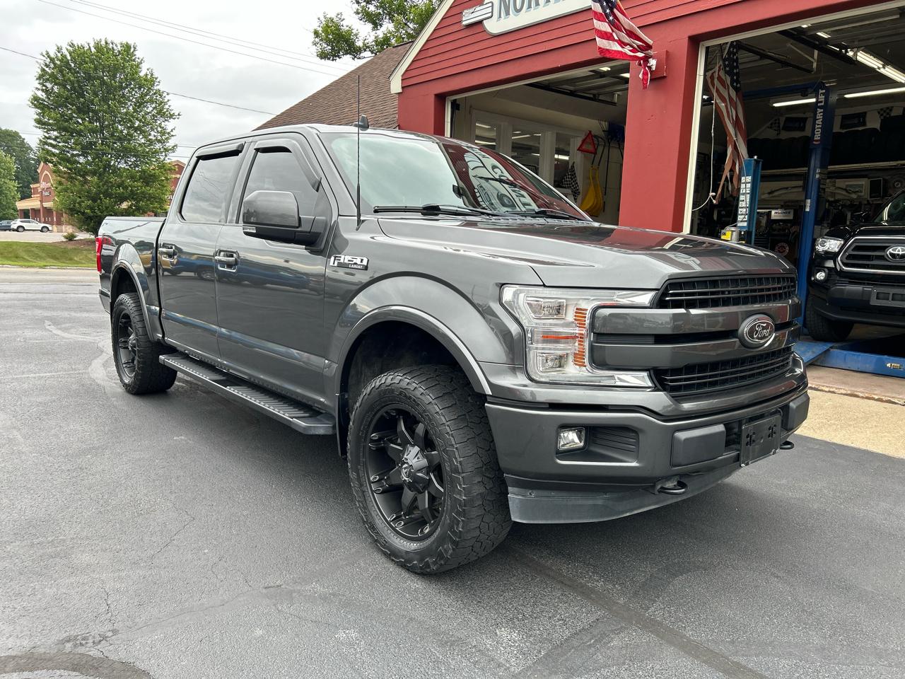 Ford F-150 4WD SuperCrew 145" Lariat 2019