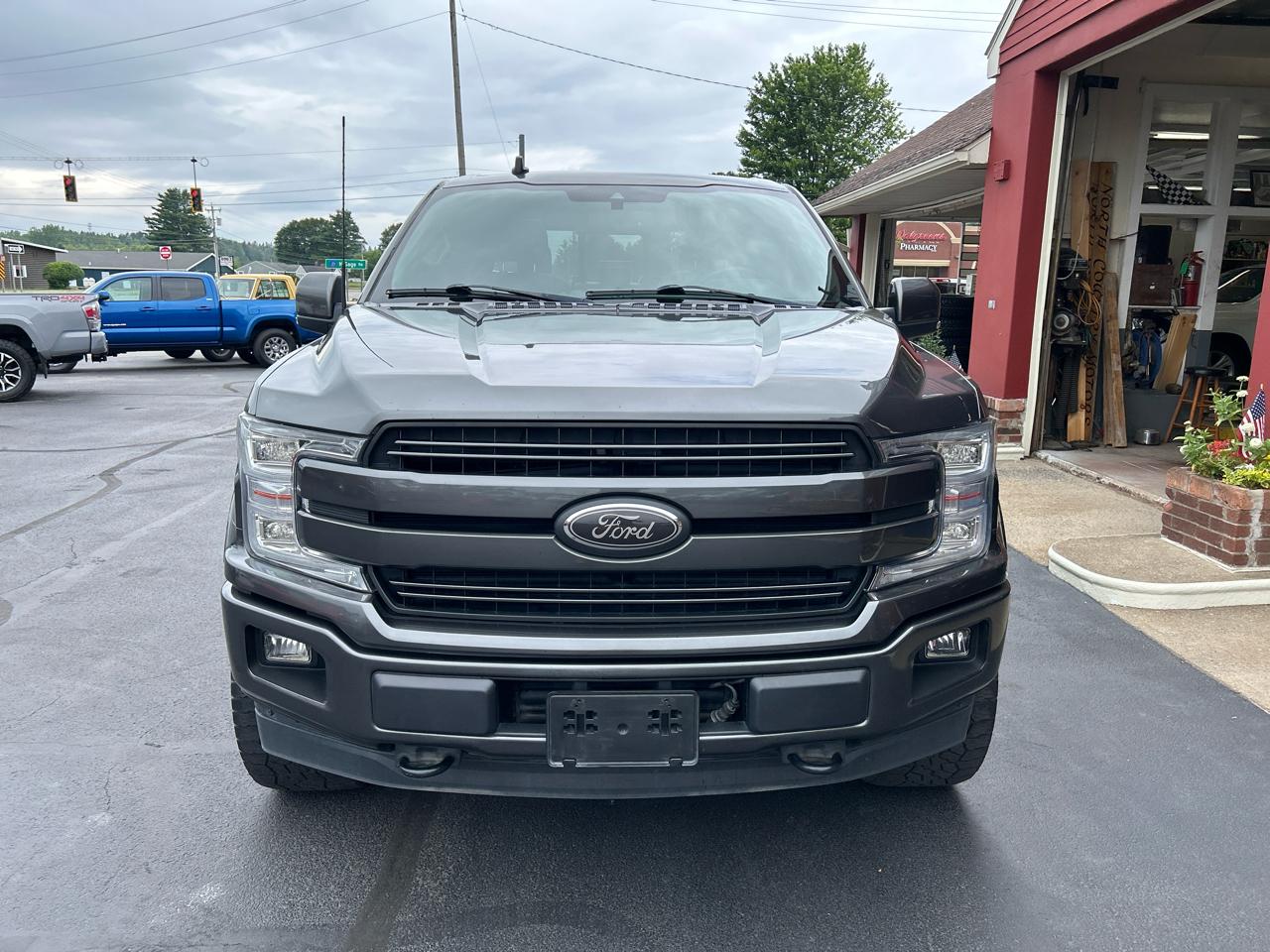 Ford F-150 4WD SuperCrew 145" Lariat 2019