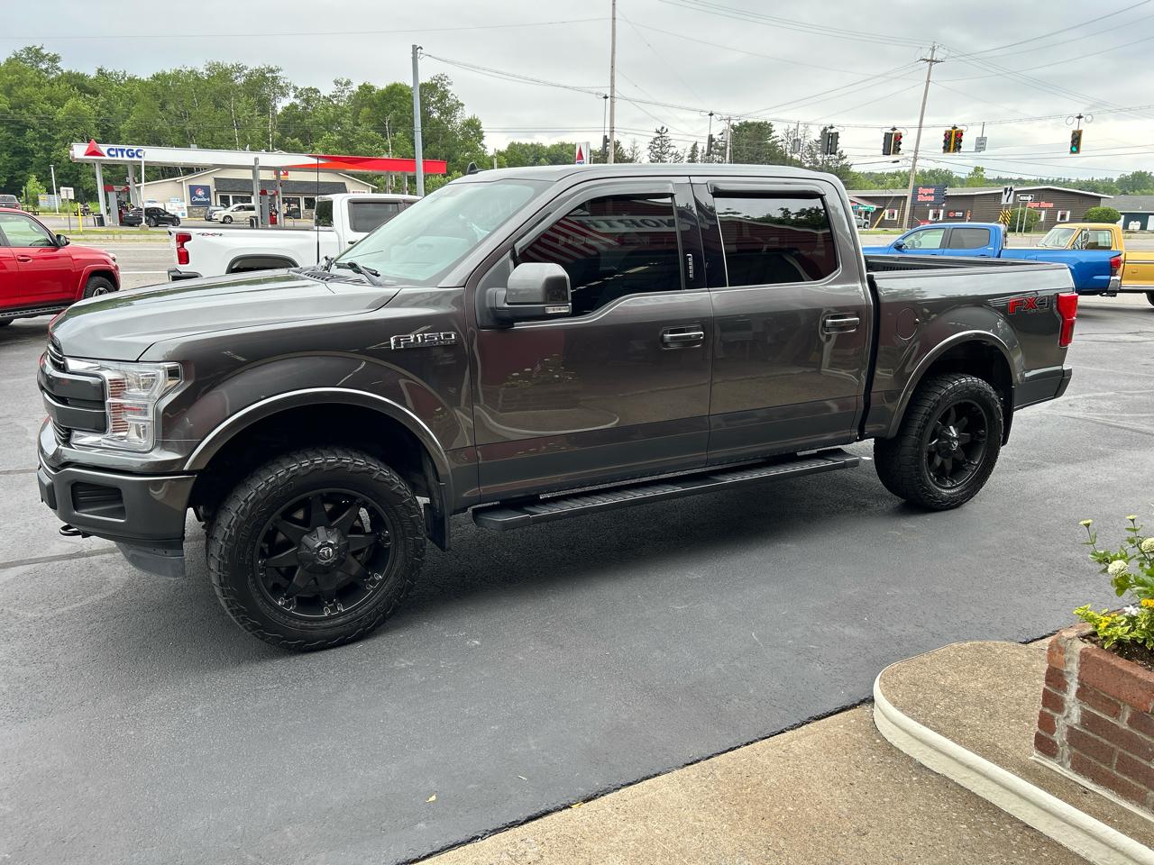 Ford F-150 4WD SuperCrew 145" Lariat 2019