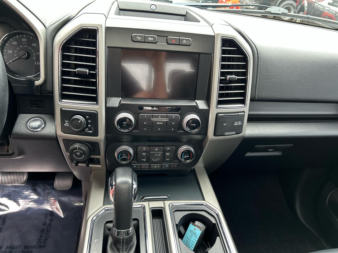 Ford F-150 4WD SuperCrew 145" Lariat 2019