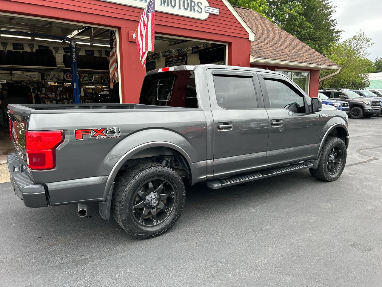 Ford F-150 4WD SuperCrew 145" Lariat 2019