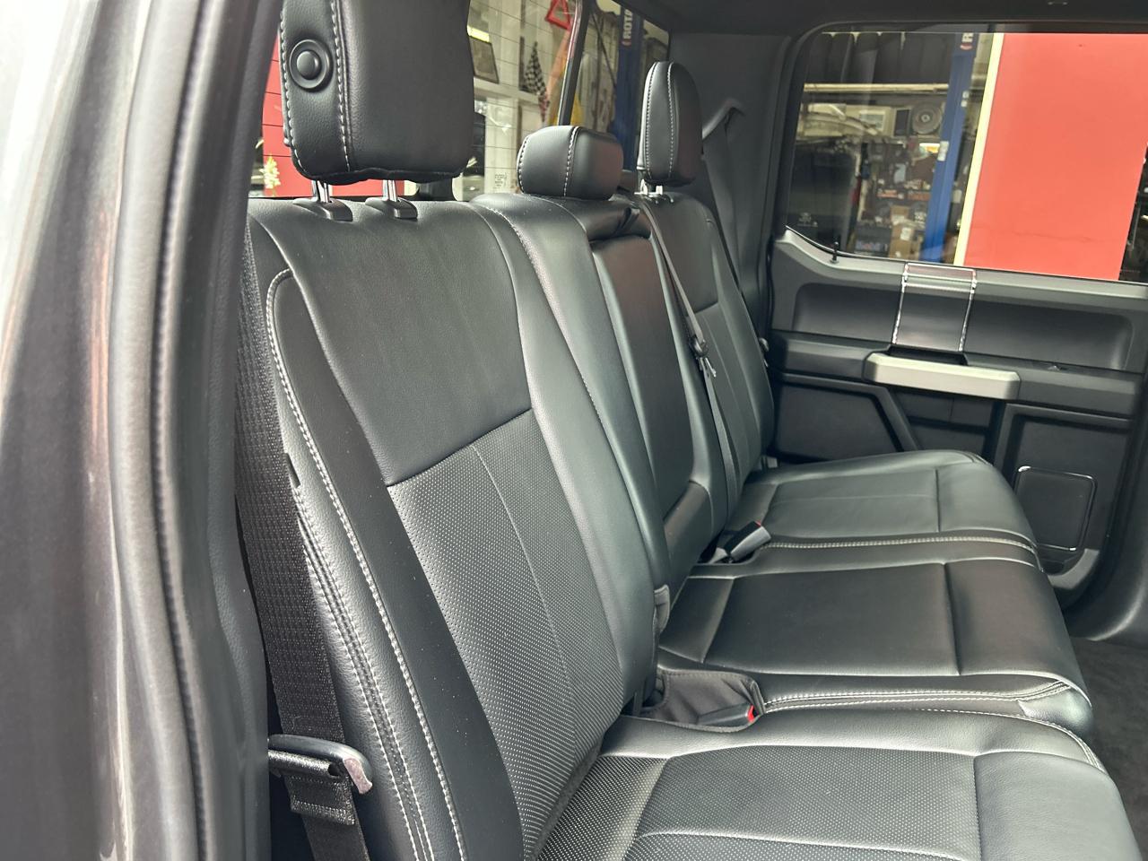 Ford F-150 4WD SuperCrew 145" Lariat 2019