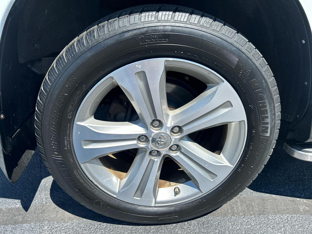 Toyota Highlander 4WD 4dr V6 Limited (Natl) 2013