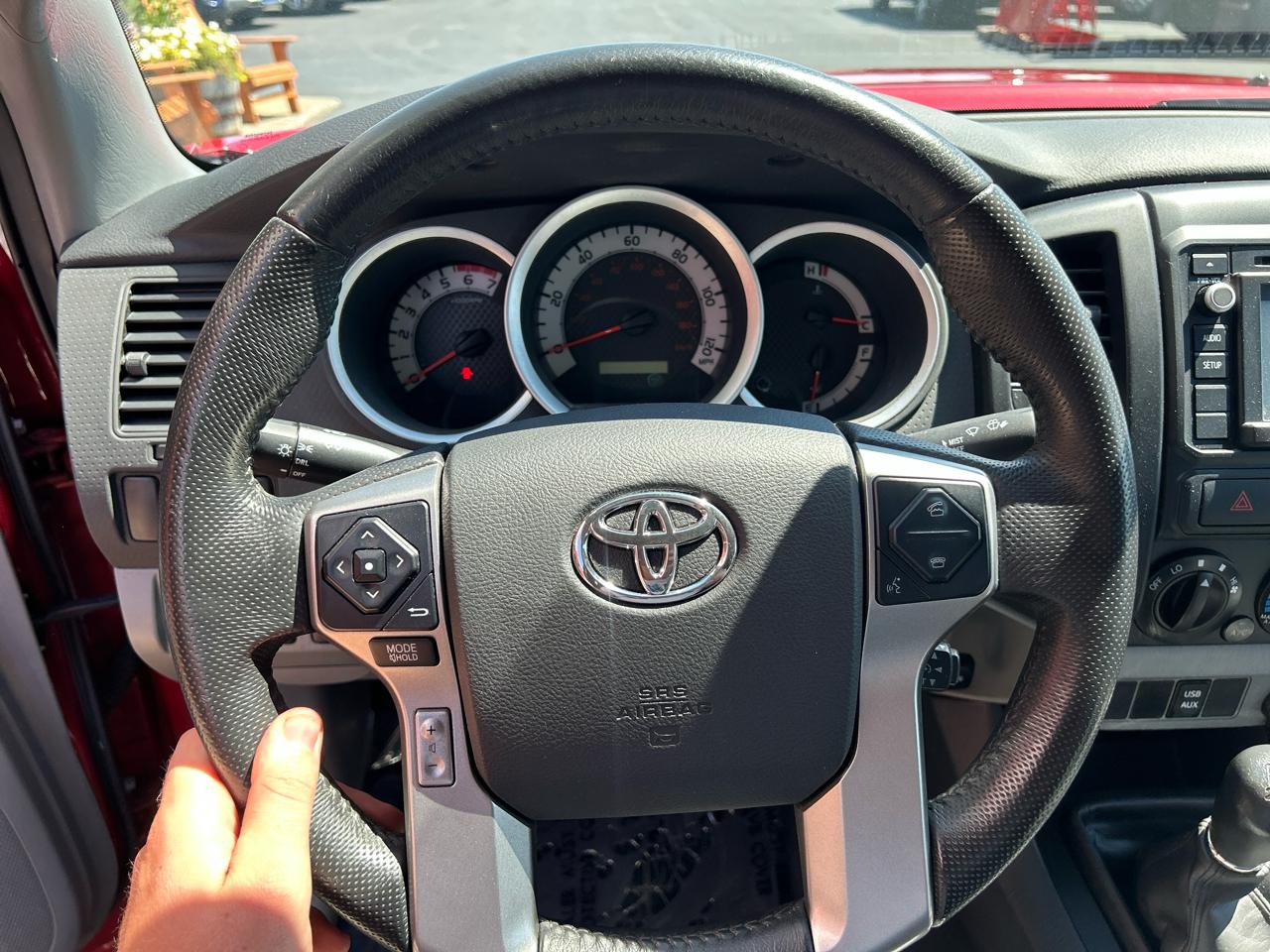 Toyota Tacoma 4WD Access Cab I4 AT (Natl) 2015