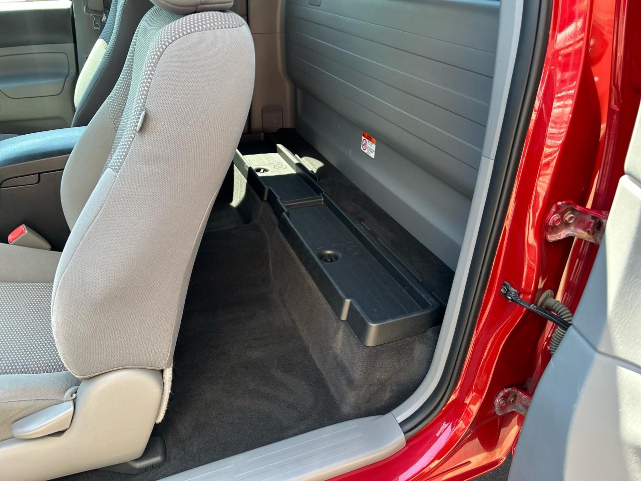 Toyota Tacoma 4WD Access Cab I4 AT (Natl) 2015