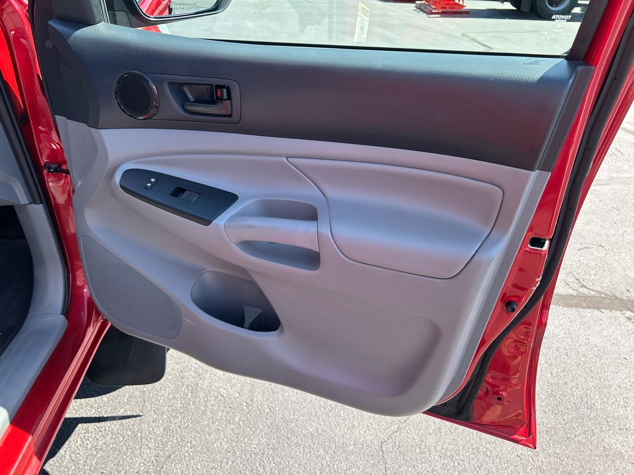 Toyota Tacoma 4WD Access Cab I4 AT (Natl) 2015