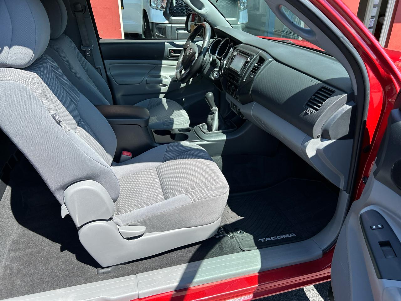 Toyota Tacoma 4WD Access Cab I4 AT (Natl) 2015