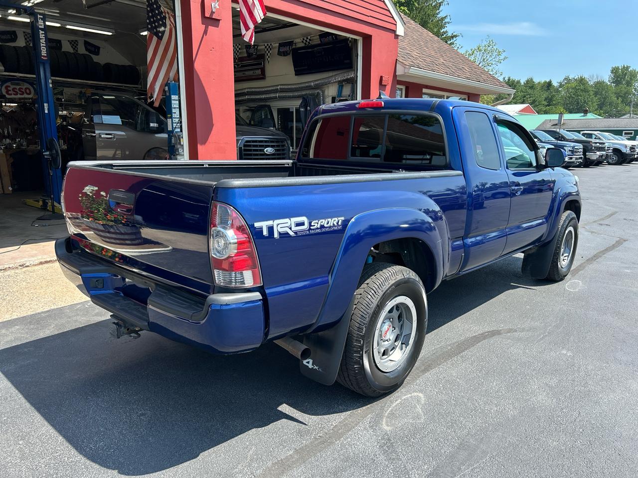 Toyota Tacoma 4WD Access Cab V6 MT (Natl) 2014