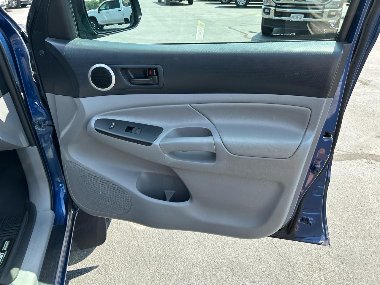 Toyota Tacoma 4WD Access Cab V6 MT (Natl) 2014