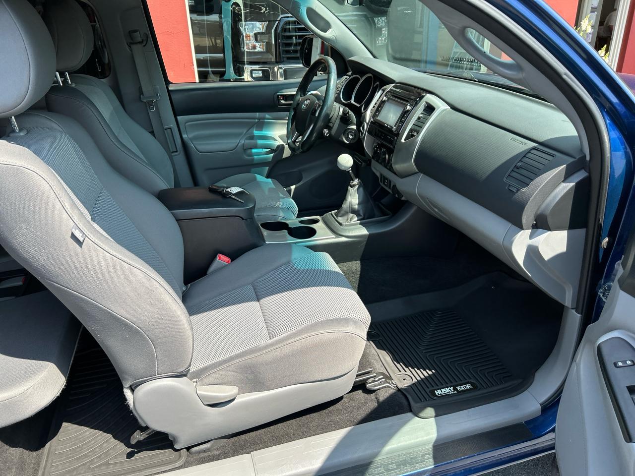 Toyota Tacoma 4WD Access Cab V6 MT (Natl) 2014