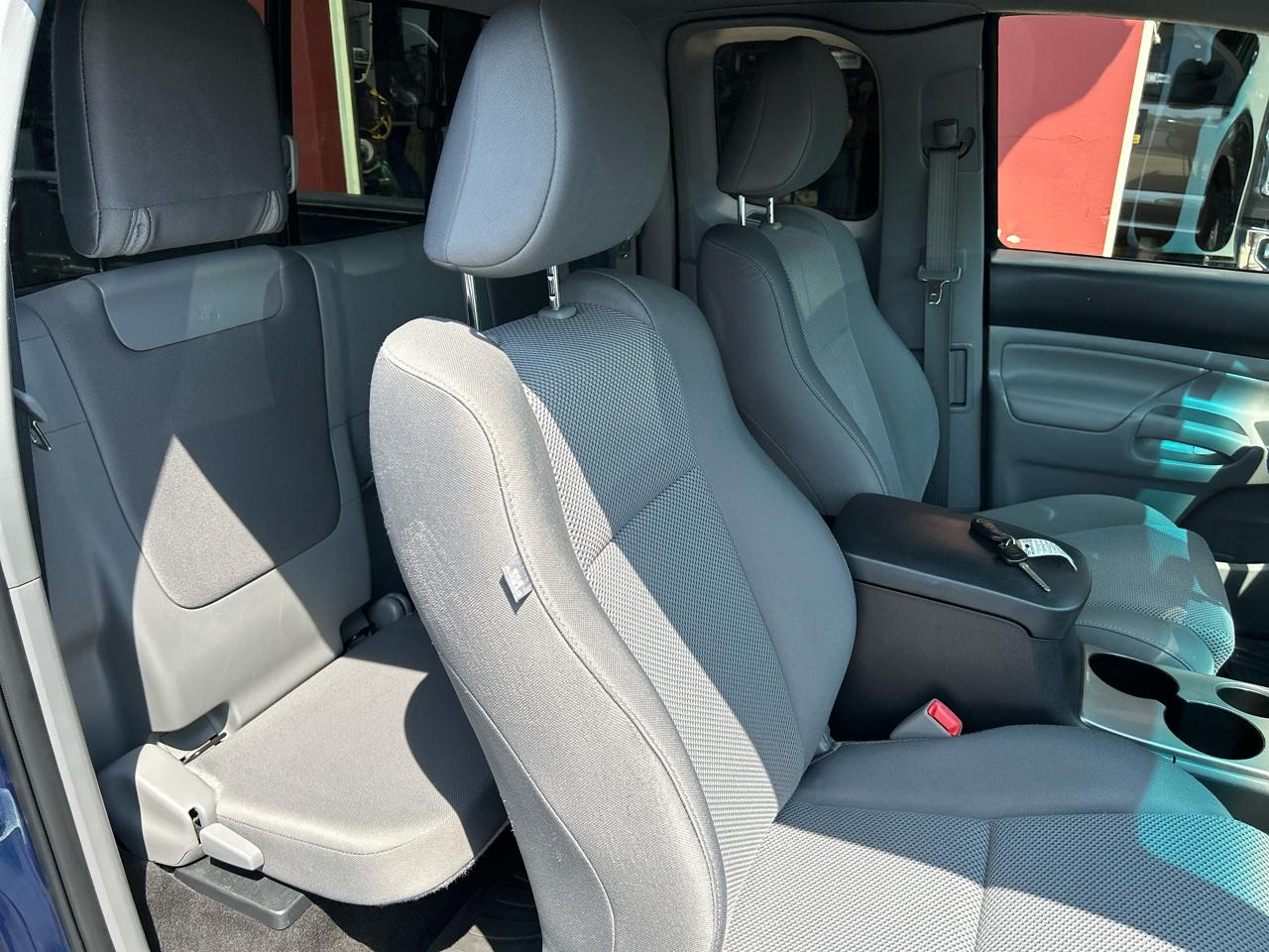 Toyota Tacoma 4WD Access Cab V6 MT (Natl) 2014