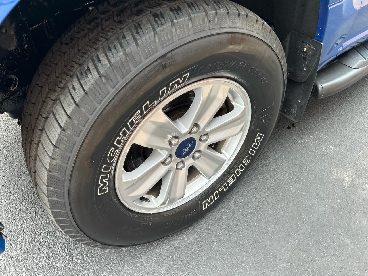 Ford F-150 4WD SuperCab 145" XL 2015
