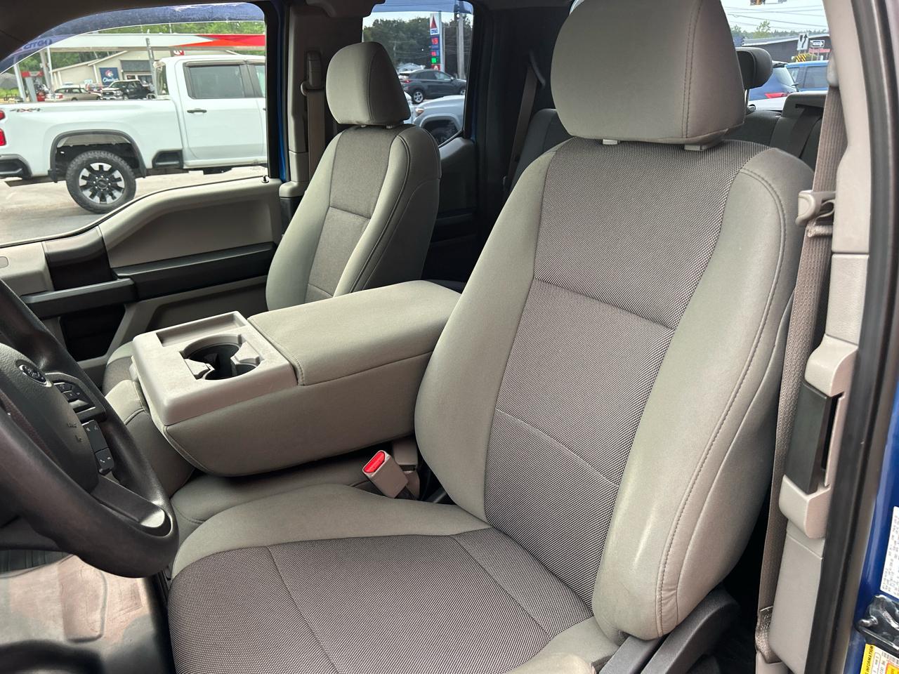 Ford F-150 4WD SuperCab 145" XL 2015