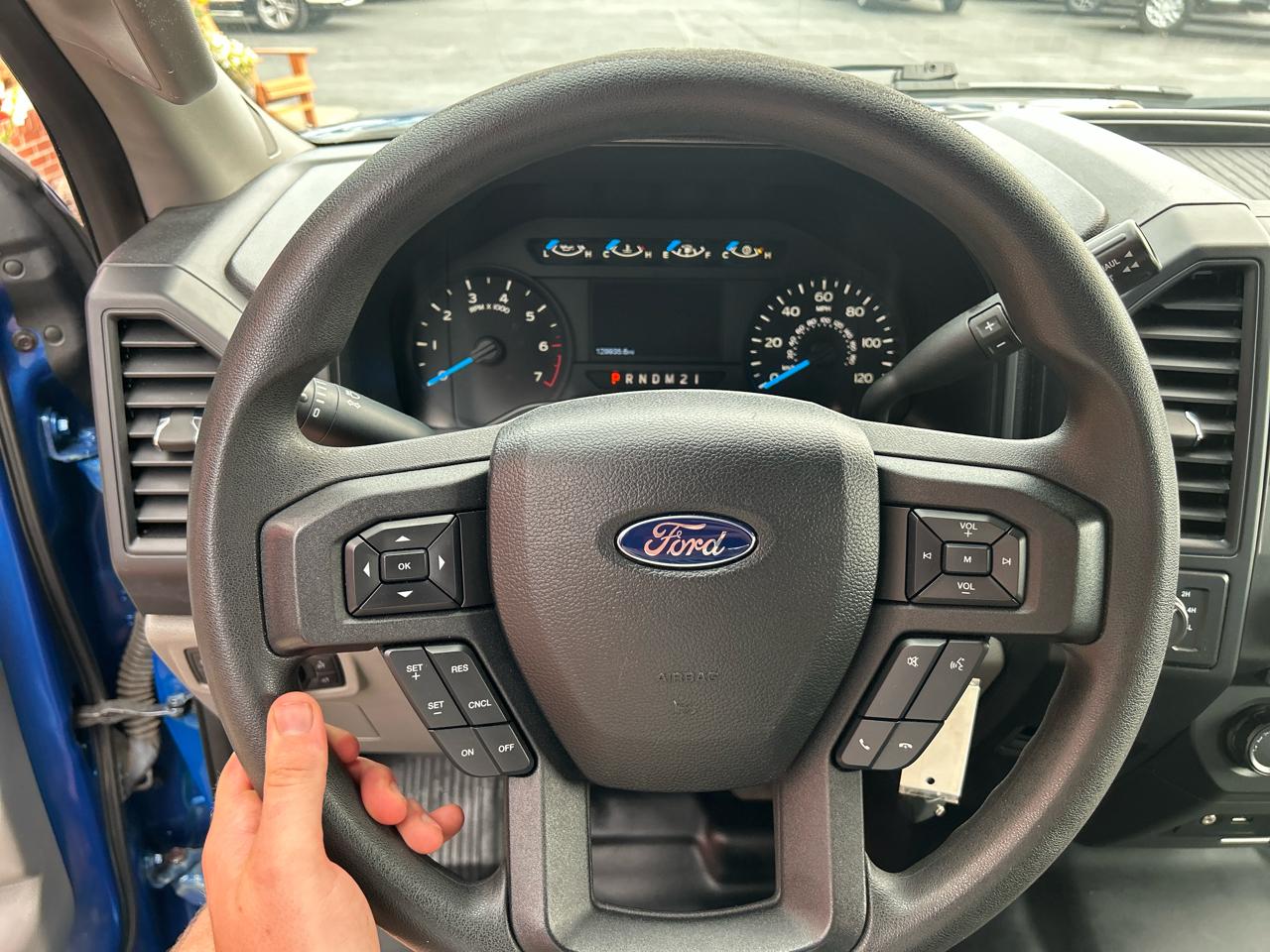 Ford F-150 4WD SuperCab 145" XL 2015