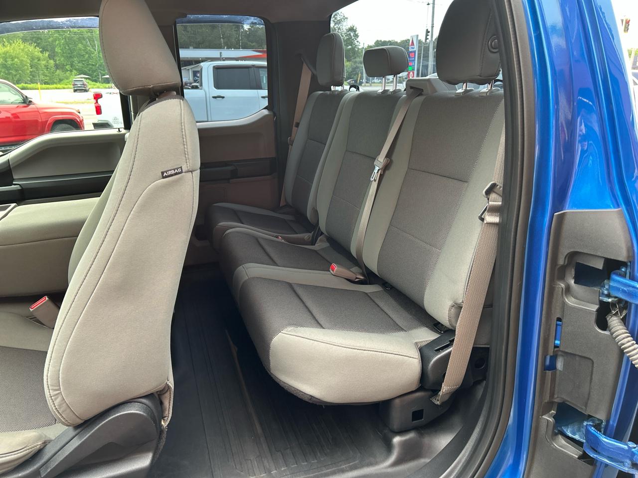 Ford F-150 4WD SuperCab 145" XL 2015
