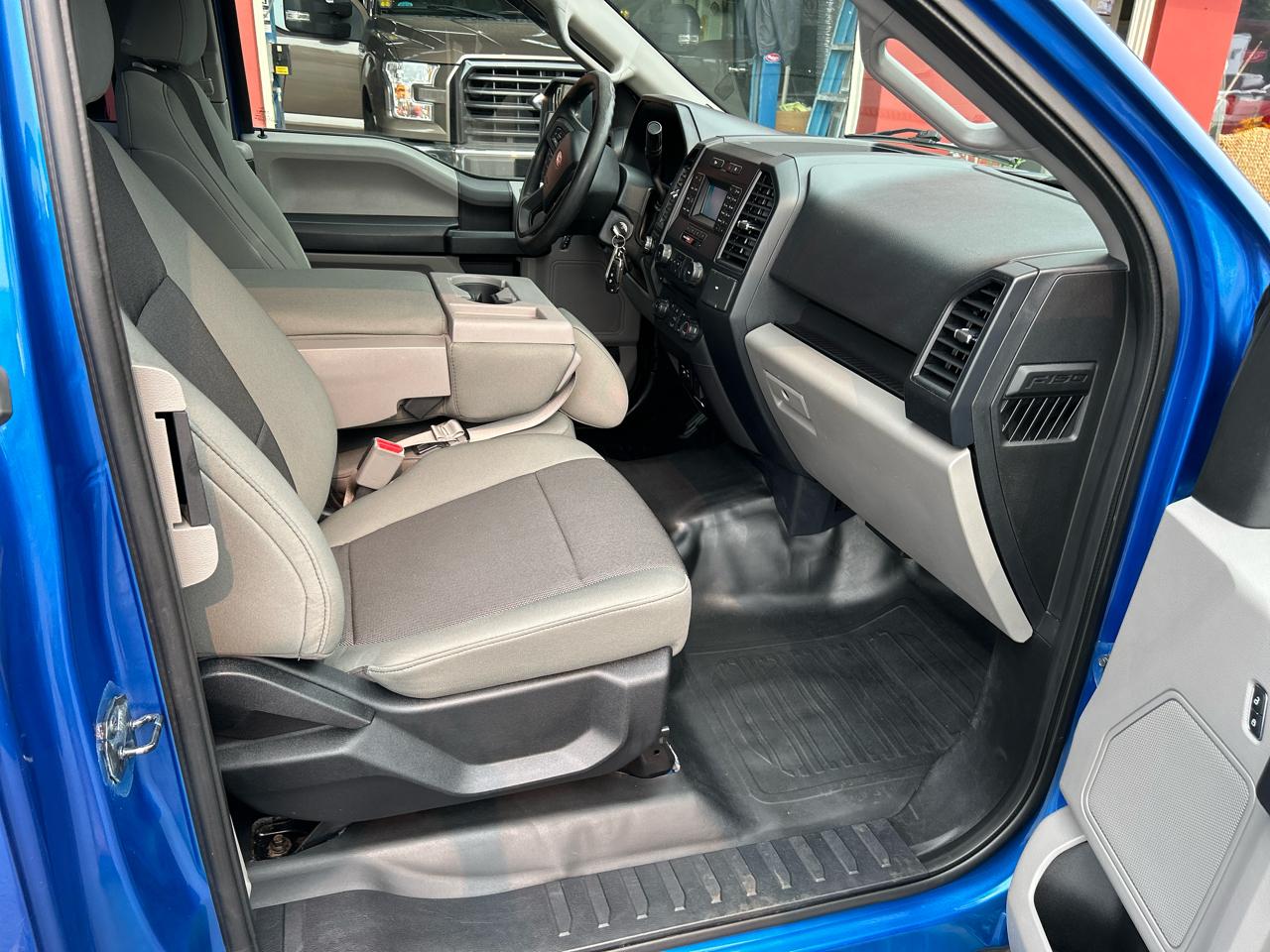 Ford F-150 4WD SuperCab 145" XL 2015