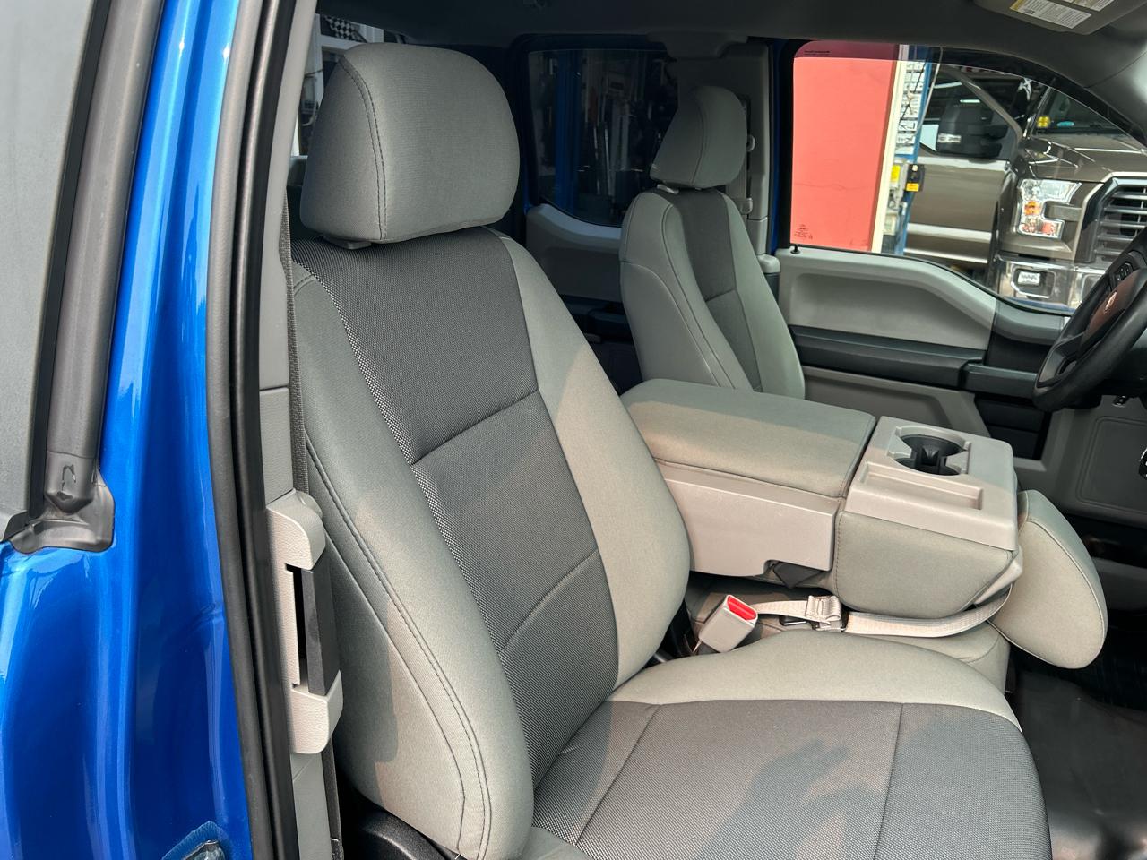 Ford F-150 4WD SuperCab 145" XL 2015