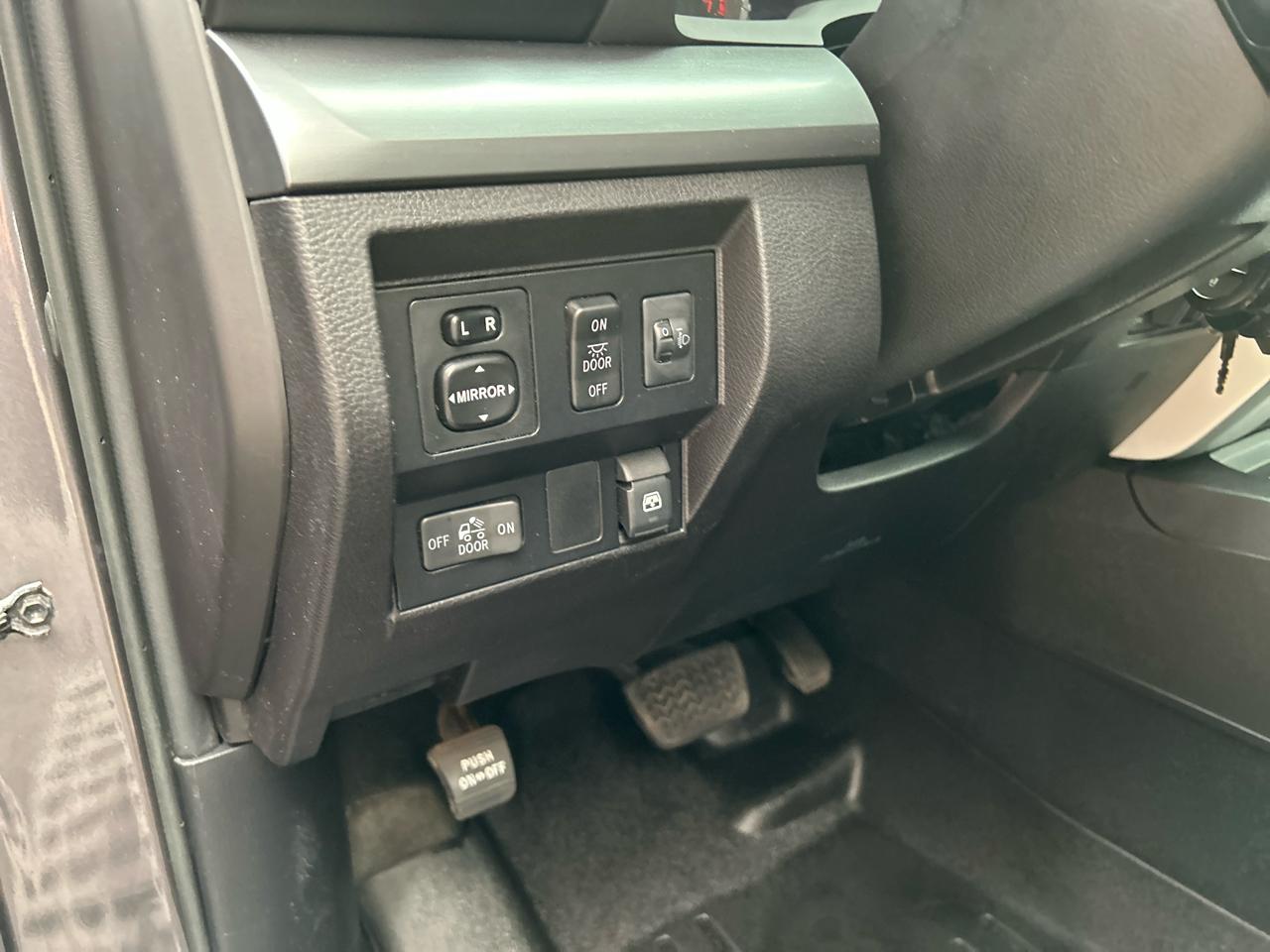 Toyota Tundra 4WD Truck CrewMax 5.7L V8 6-Spd AT TRD Pro (Natl) 2016