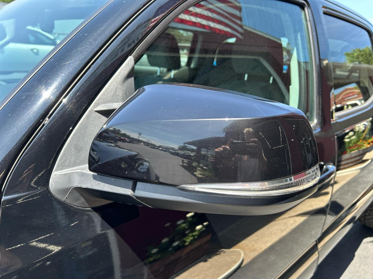 Toyota Tacoma 4WD SR5 Double Cab 6' Bed V6 AT (Natl) 2022