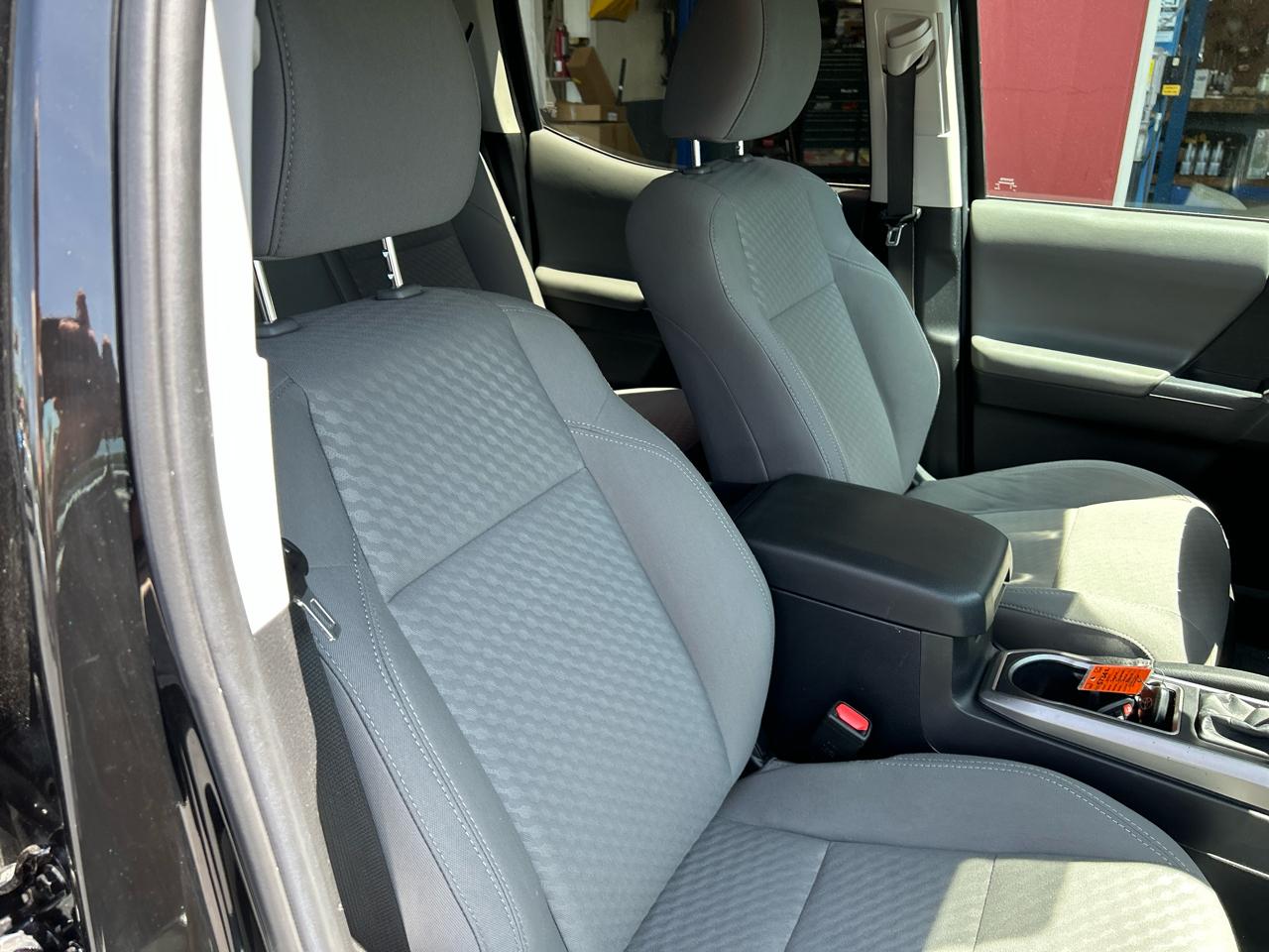 Toyota Tacoma 4WD SR5 Double Cab 6' Bed V6 AT (Natl) 2022