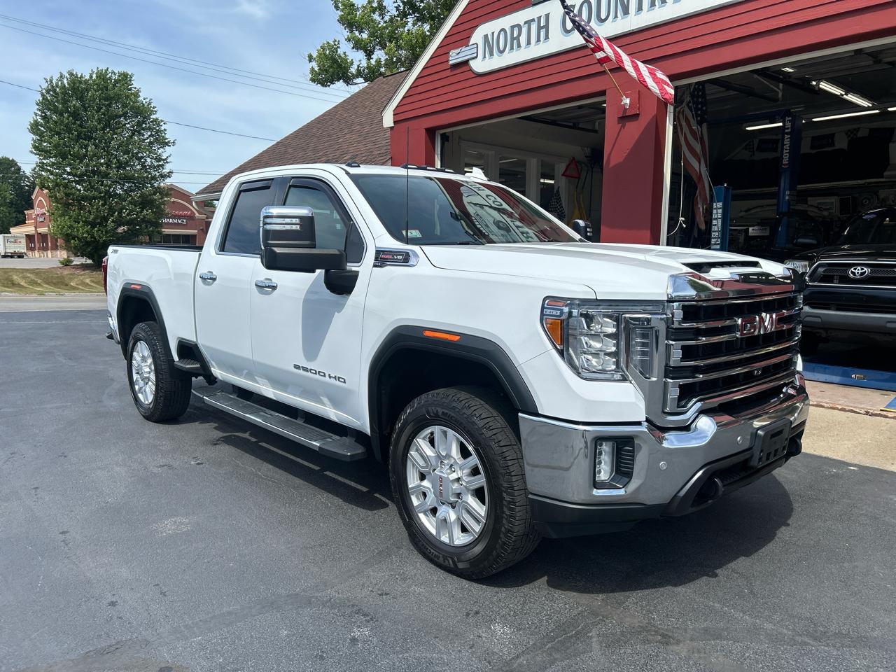 GMC Sierra 2500HD 4WD Double Cab 149" SLT 2022