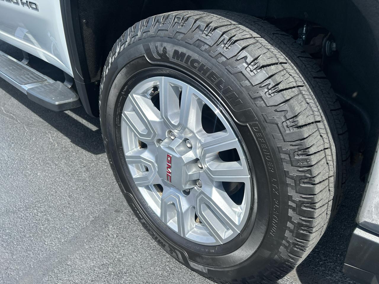 GMC Sierra 2500HD 4WD Double Cab 149" SLT 2022