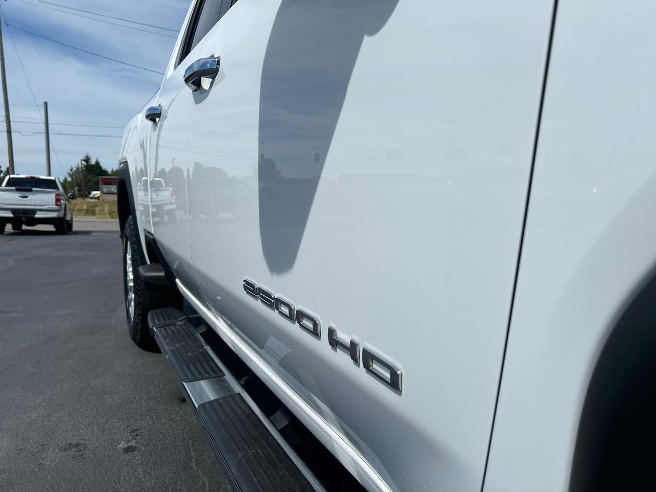 GMC Sierra 2500HD 4WD Double Cab 149" SLT 2022