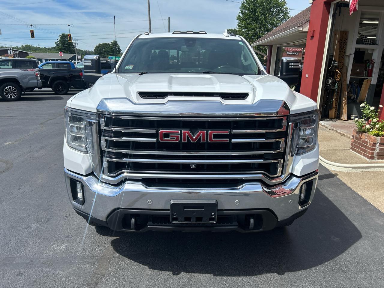 GMC Sierra 2500HD 4WD Double Cab 149" SLT 2022